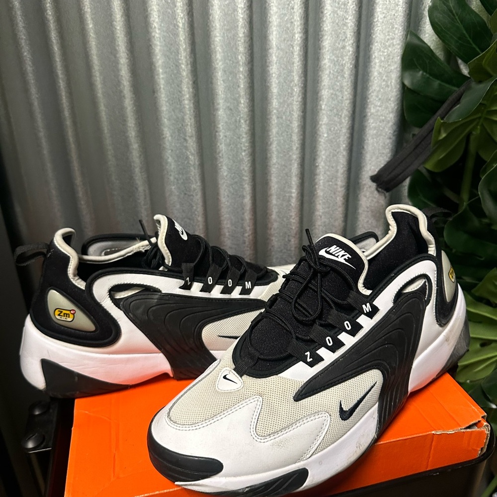 Nike Black and White Sneakers Modern Design